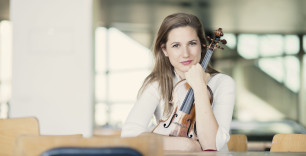 Rosanne Philippens, viool, foto Marco Borggreve